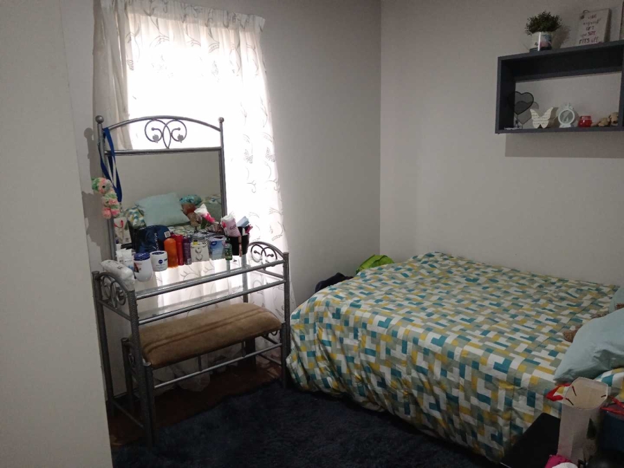 To Let 3 Bedroom Property for Rent in Protea Heights Western Cape